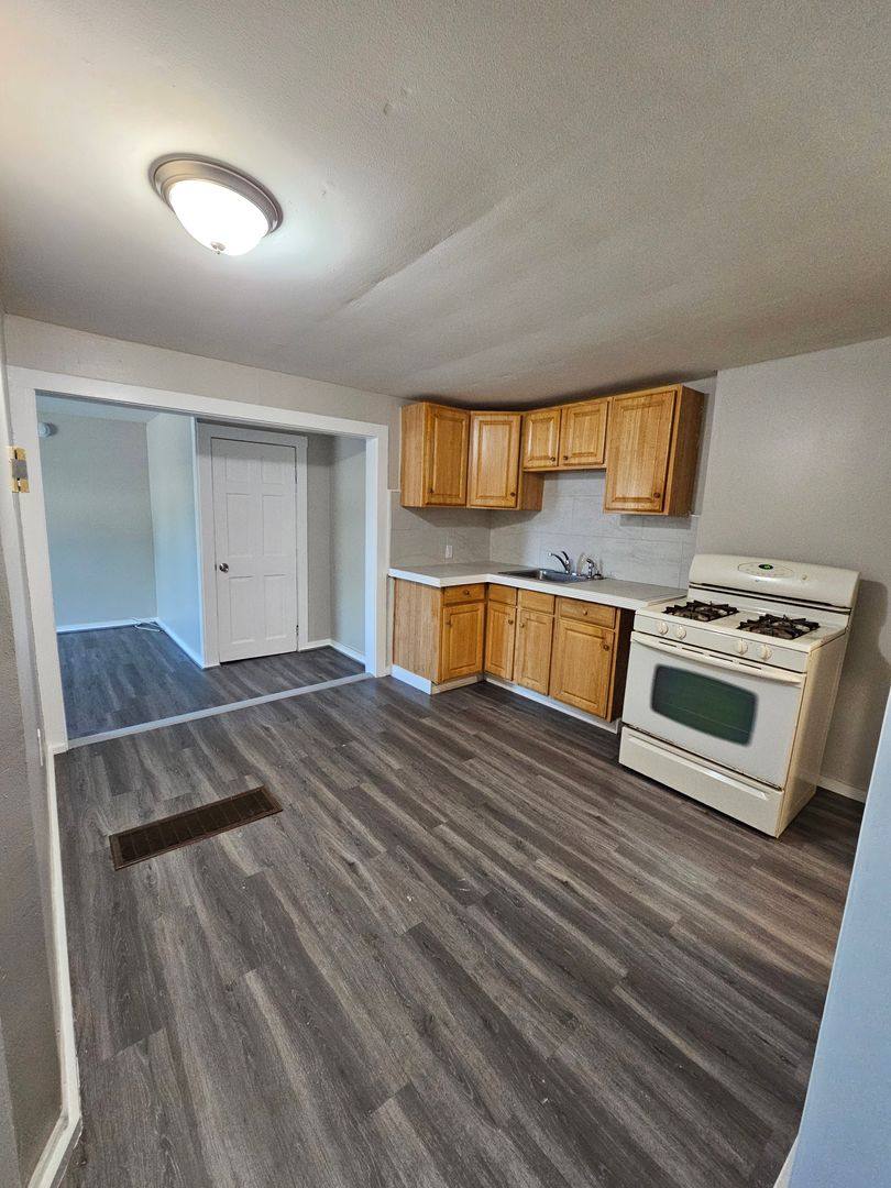 Apartment for rent at 61-715 Pine St, Nashua, NH 03060