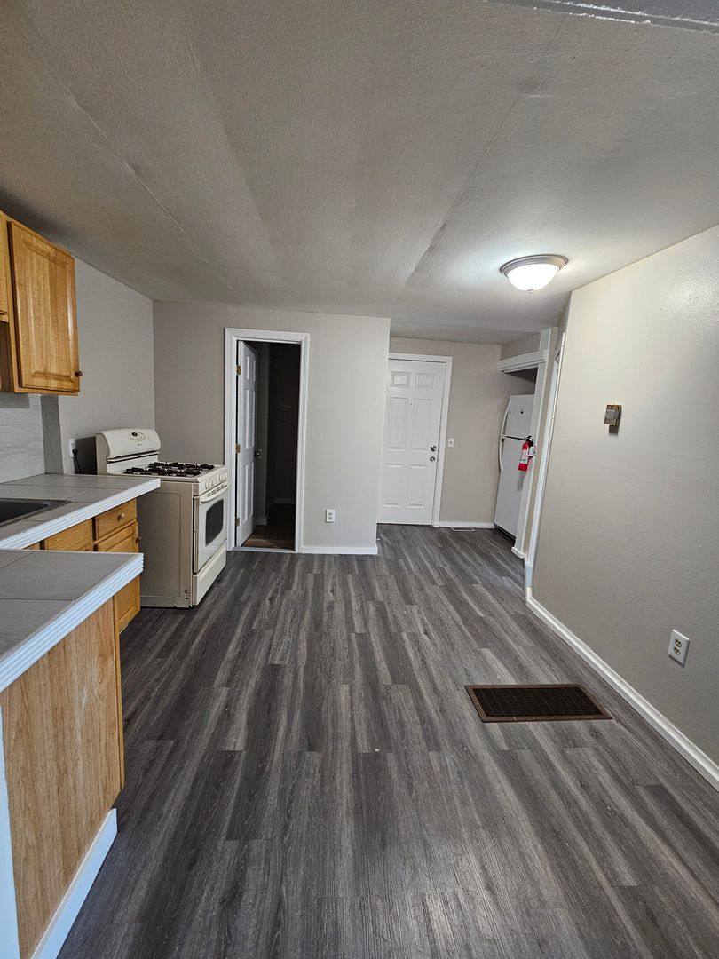 Apartment for rent at 61-715 Pine St, Nashua, NH 03060