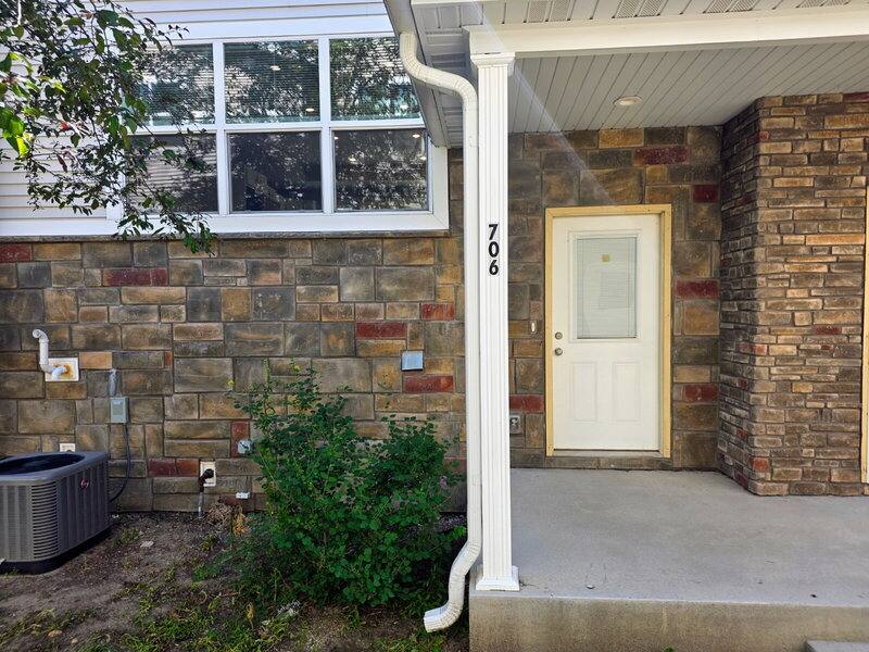 Townhouse for rent at 301 SE 11th St #706, Grimes, IA 50111