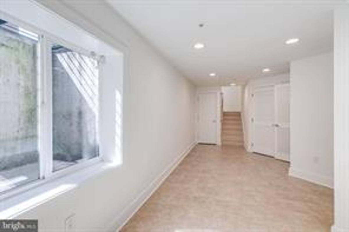 House for rent at 1106 N Hope St, Philadelphia, PA 19123