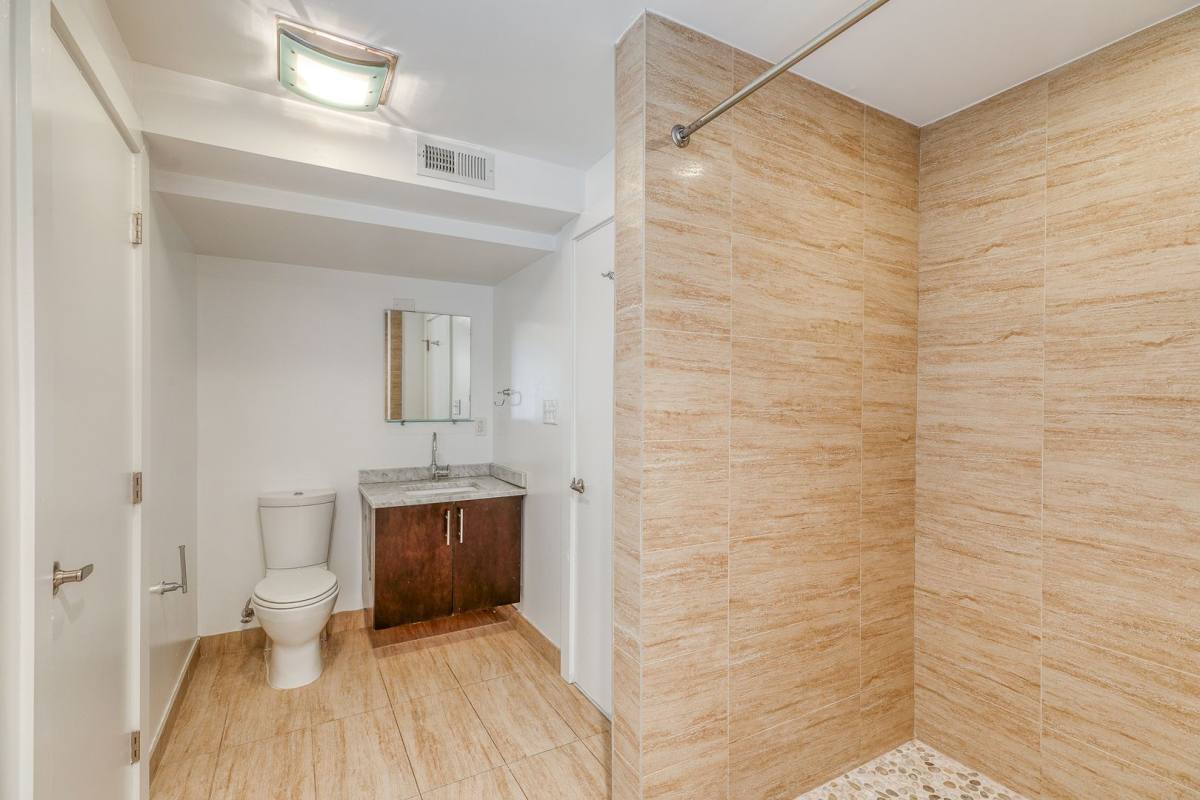 House for rent at 412 N Front St, Philadelphia, PA 19123