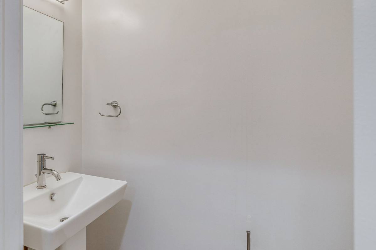 House for rent at 412 N Front St, Philadelphia, PA 19123