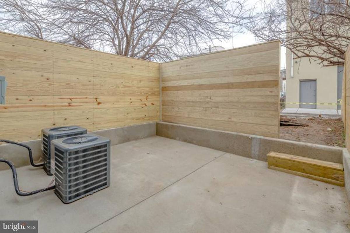 House for rent at 133 E Allen St, Philadelphia, PA 19125