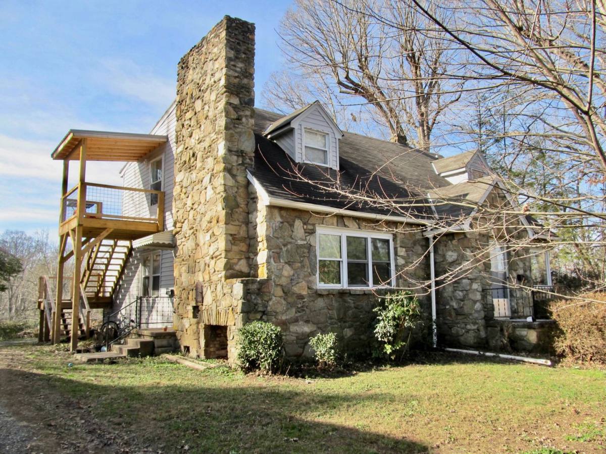 Apartment for rent at 136 Louisiana Ave, Asheville, NC 28806
