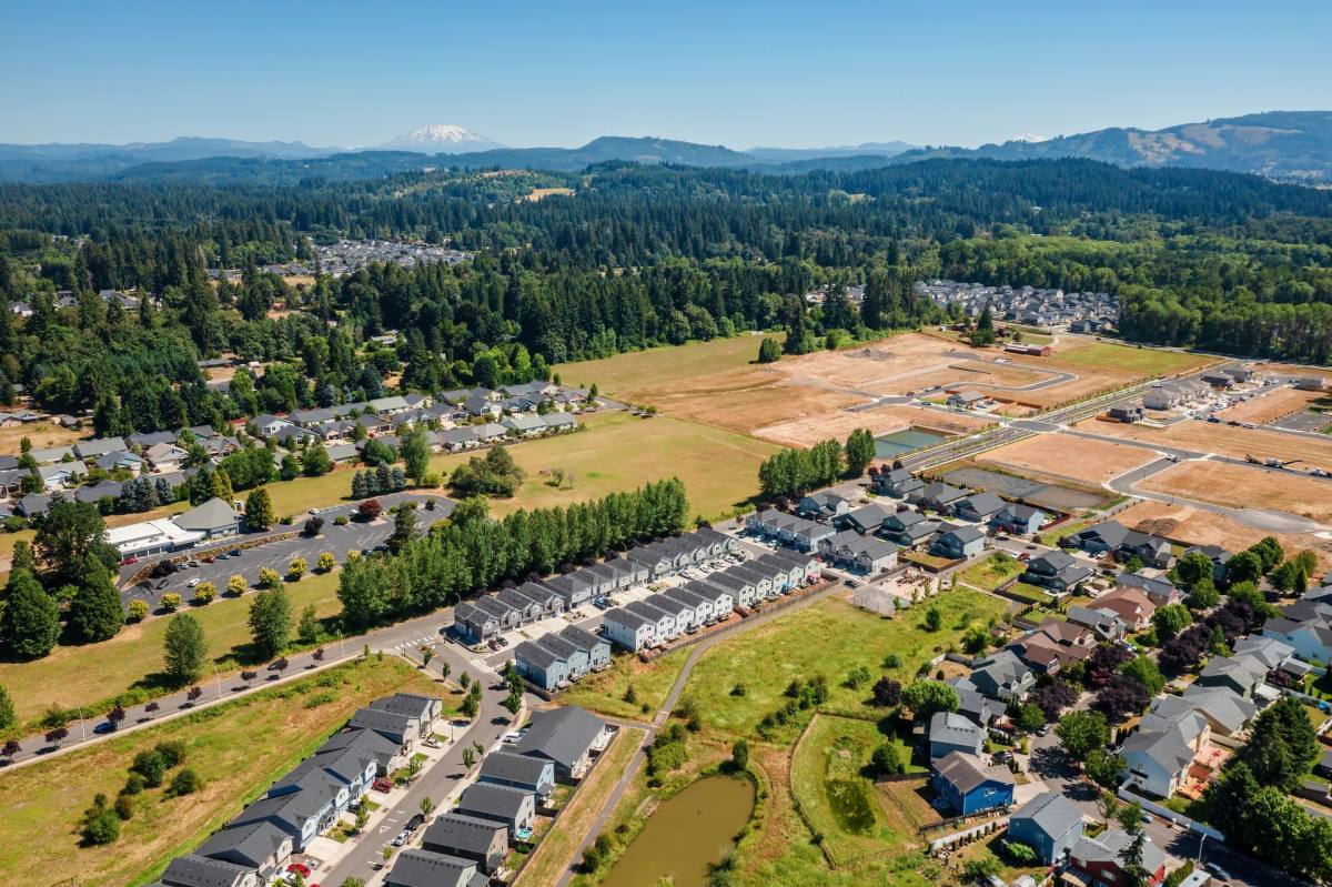 Townhouse for rent at 1407 NE 2nd Ave, Battle Ground, WA 98604