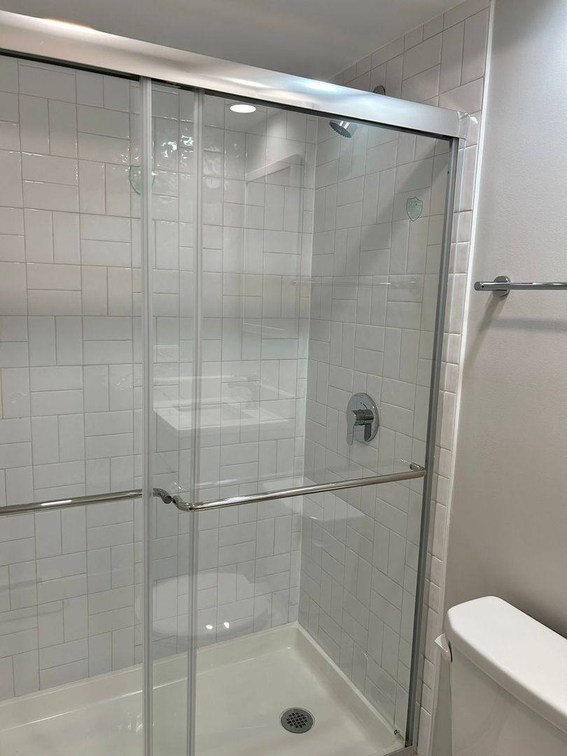 Apartment for rent at 505 W Melrose, Chicago, IL 60657