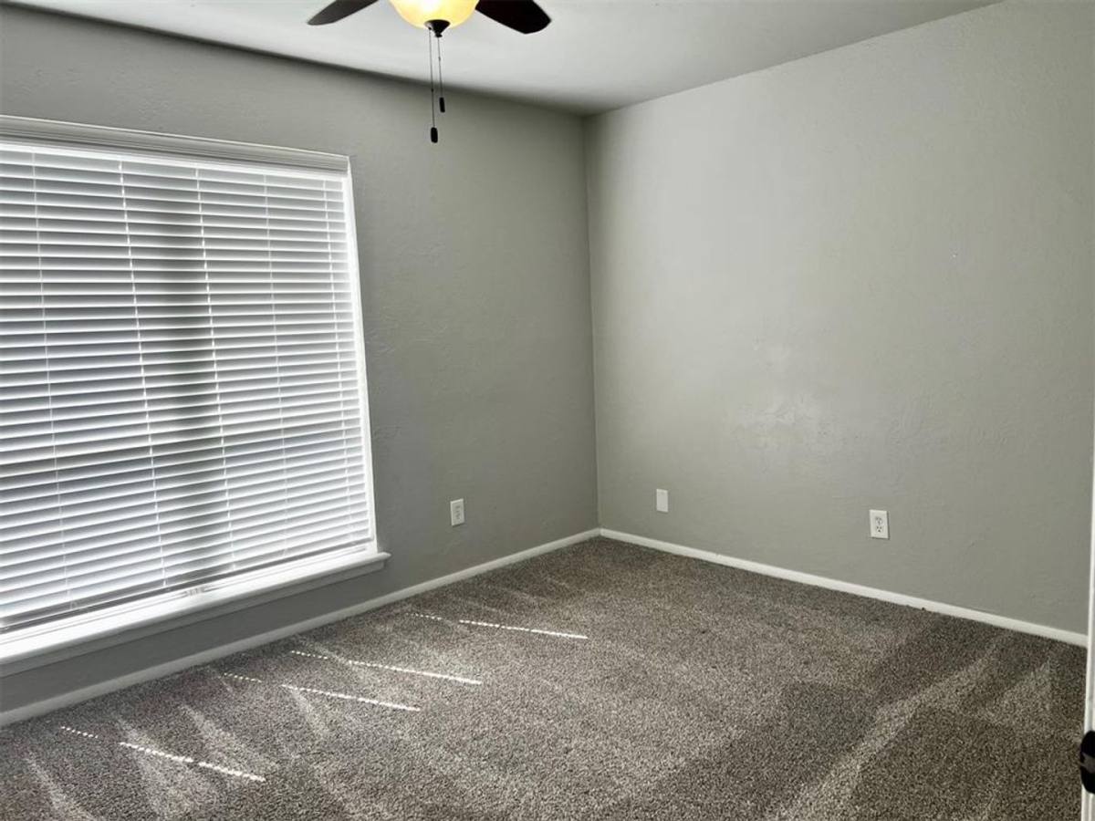 House for rent at 823 Cardinal Creek Blvd, Norman, OK 73072