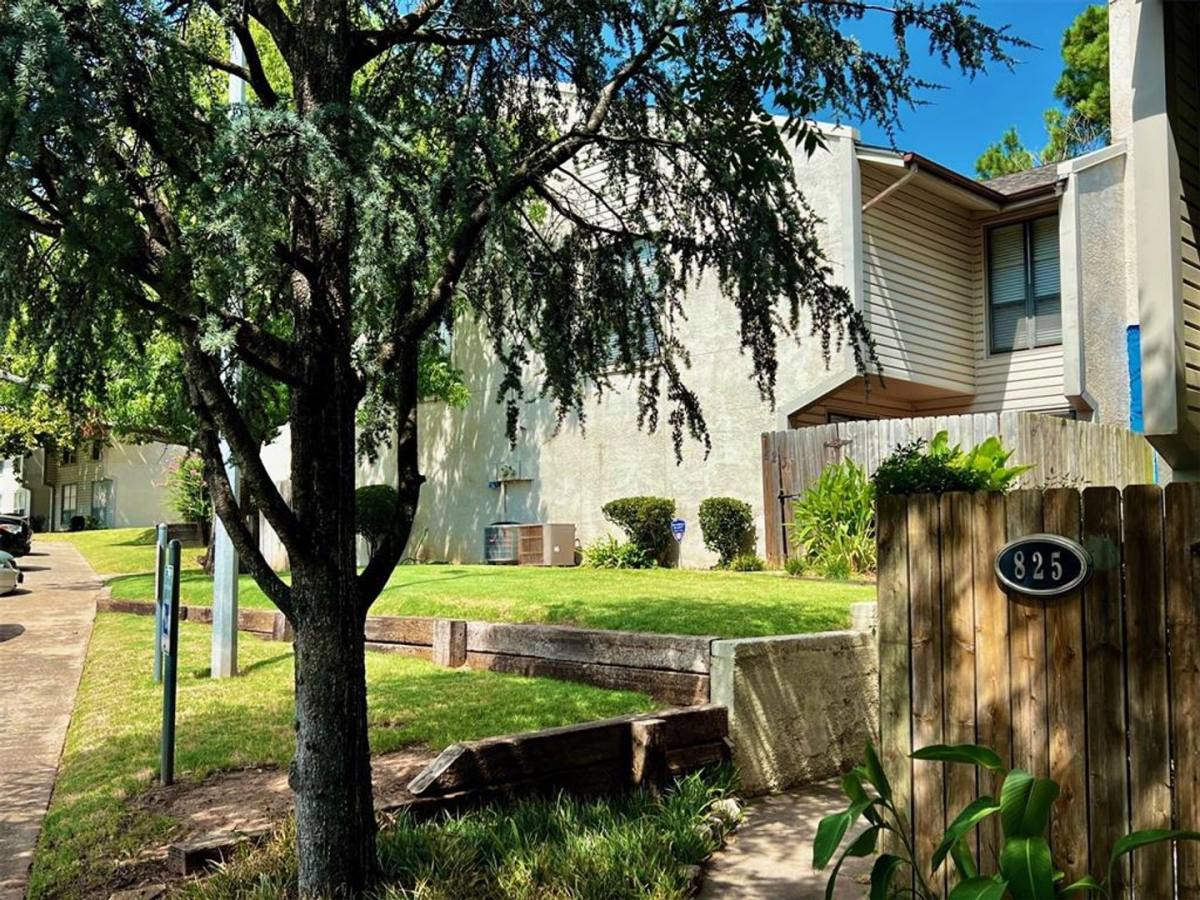 House for rent at 823 Cardinal Creek Blvd, Norman, OK 73072