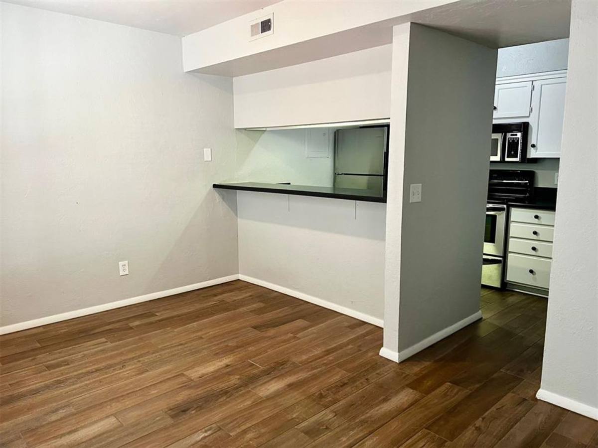 House for rent at 823 Cardinal Creek Blvd, Norman, OK 73072
