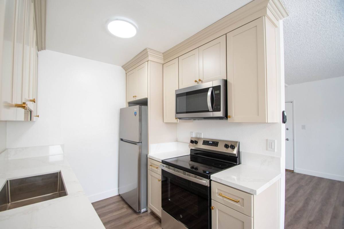 Apartment for rent at 13019 Oxnard St, Van Nuys, CA 91401