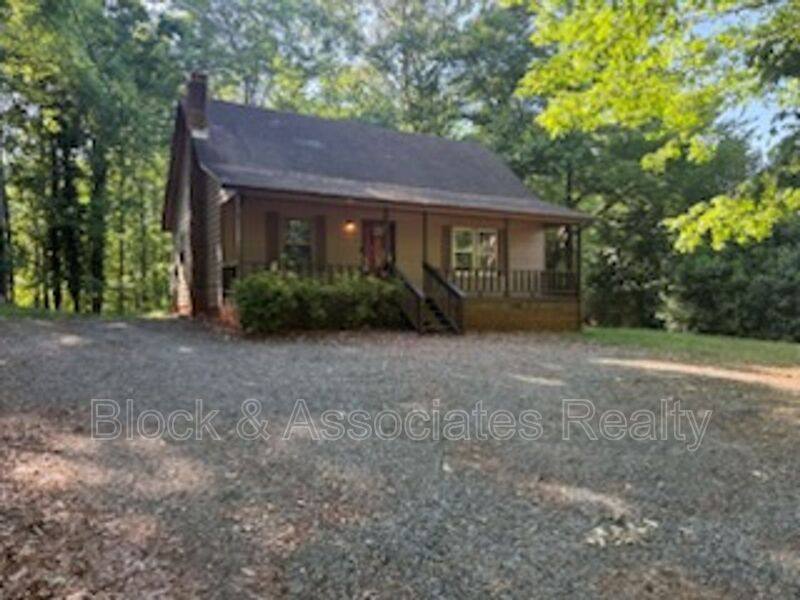 House for rent at 1326 Spanish Dr, Asheboro, NC 27205