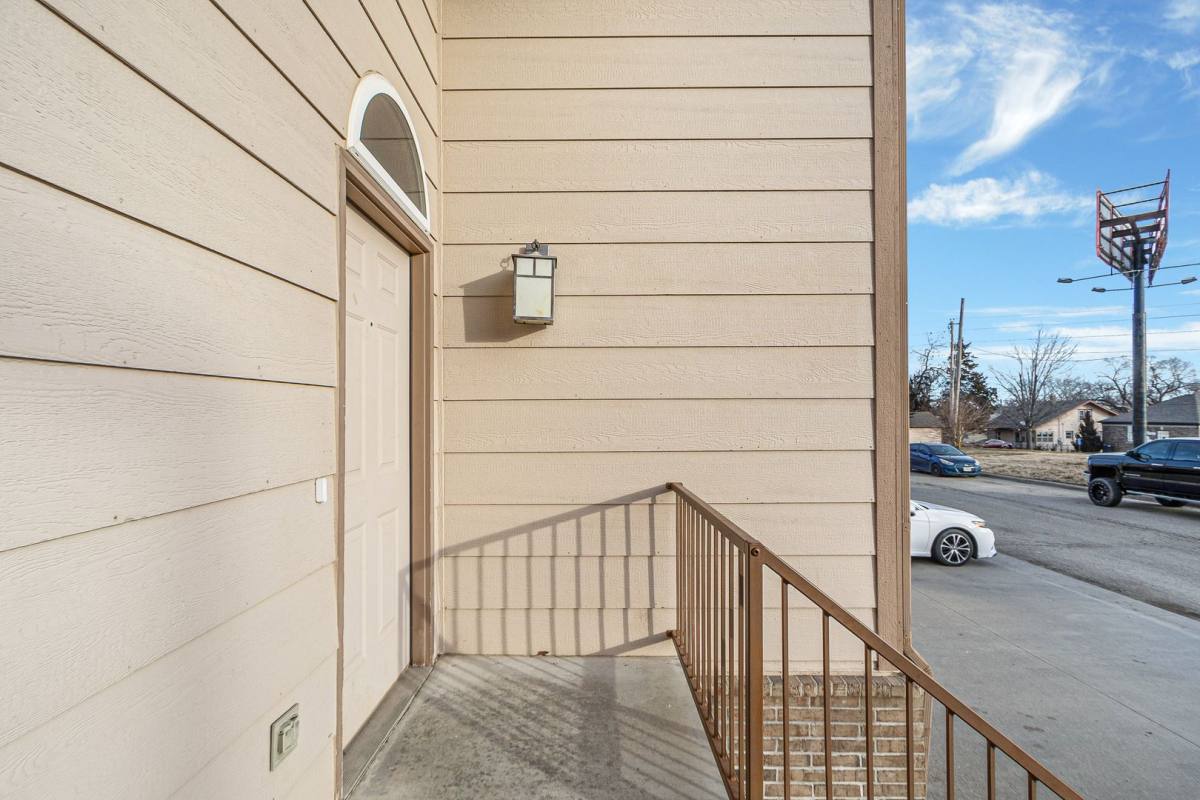 Townhouse for rent at 1104 Country Club Lane, Junction City, KS 66441