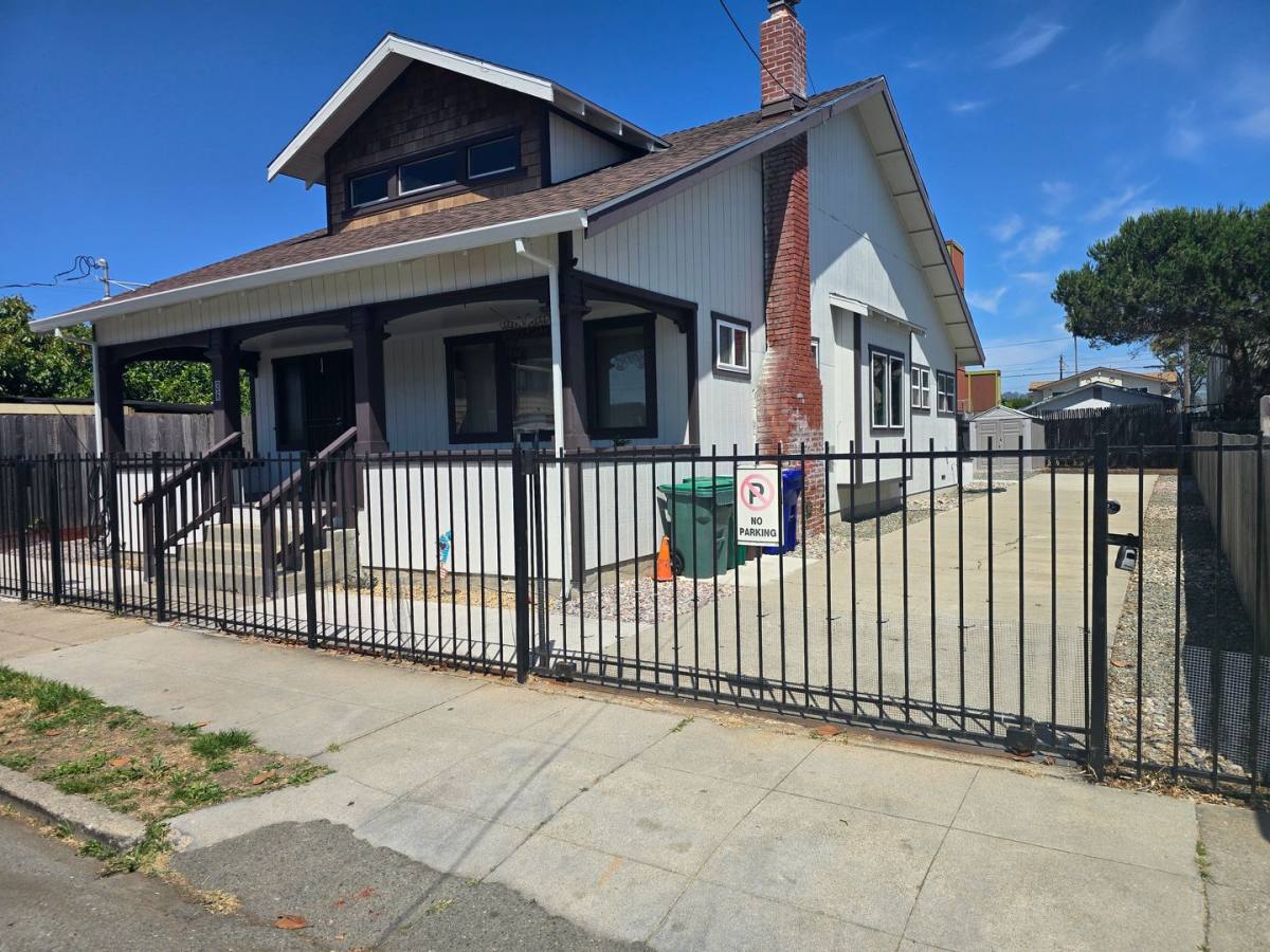 House for rent at 36 15th St, Richmond, CA 94801
