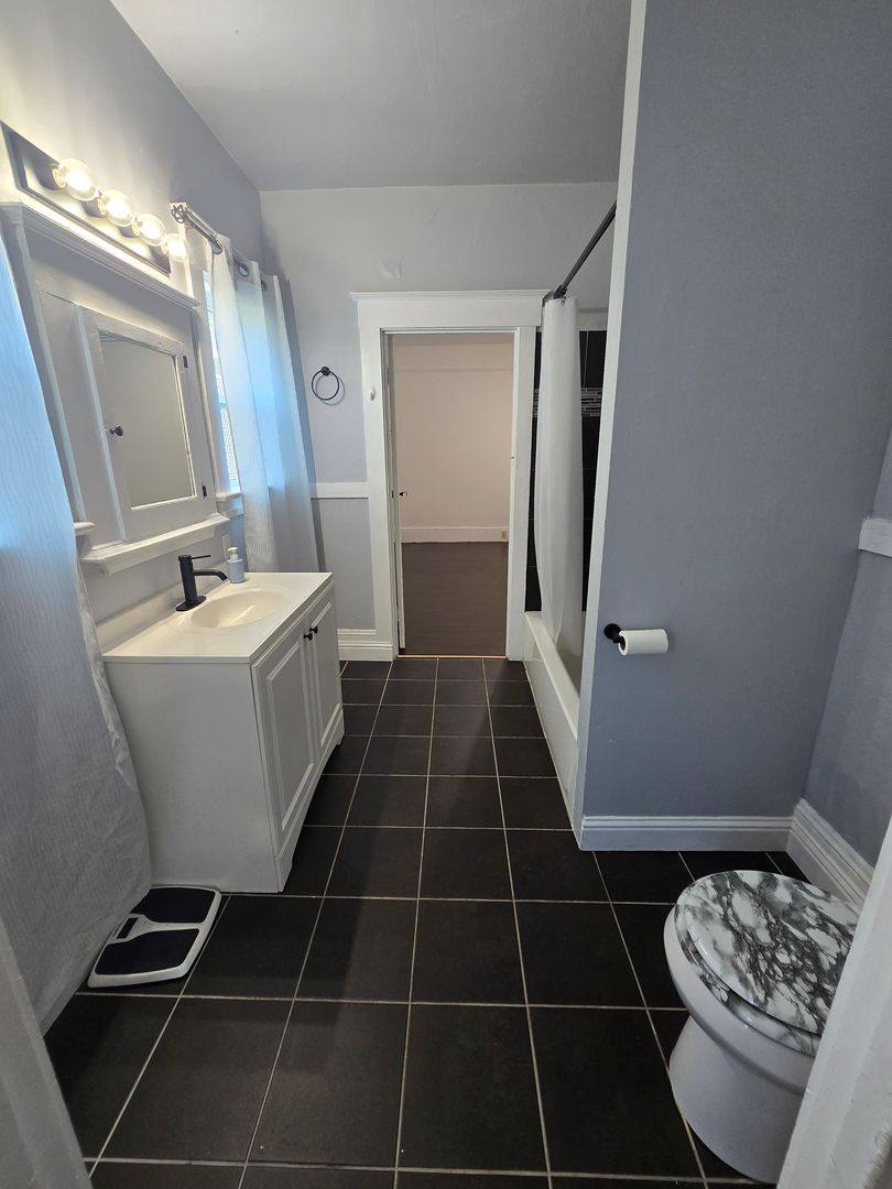 House for rent at 36 15th St, Richmond, CA 94801