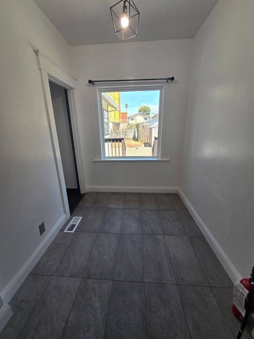 House for rent at 36 15th St, Richmond, CA 94801