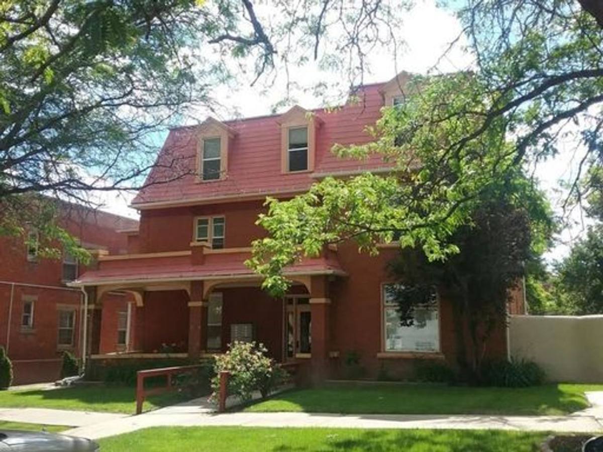 Apartment for rent at 627 Arizona Ave, Trinidad, CO 81082
