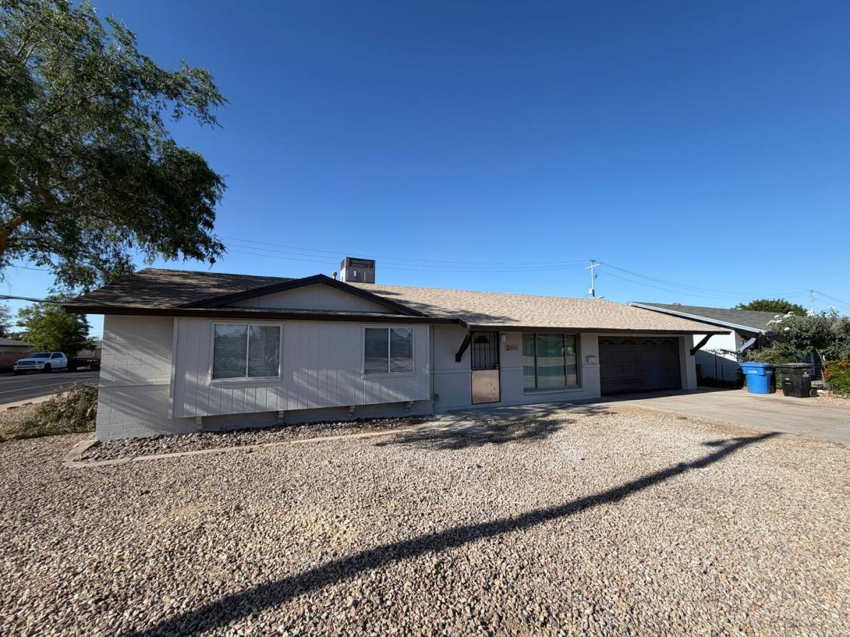 House for rent at 2501 W Sweetwater Ave, Phoenix, AZ 85029