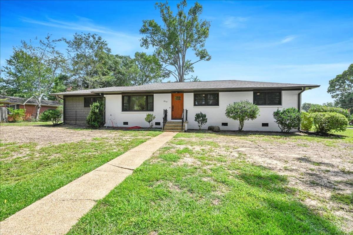 House for rent at 810 7th Ave SE, Cullman, AL 35055