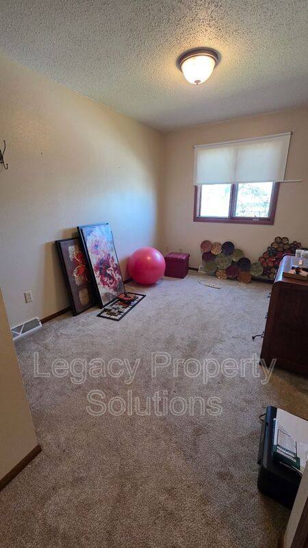 House for rent at 1304 E Ingals Ave, Bismarck, ND 58504