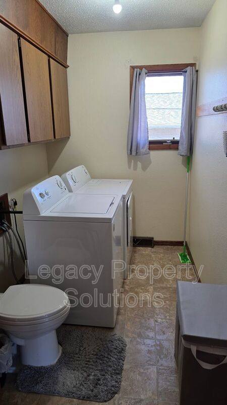 House for rent at 1304 E Ingals Ave, Bismarck, ND 58504