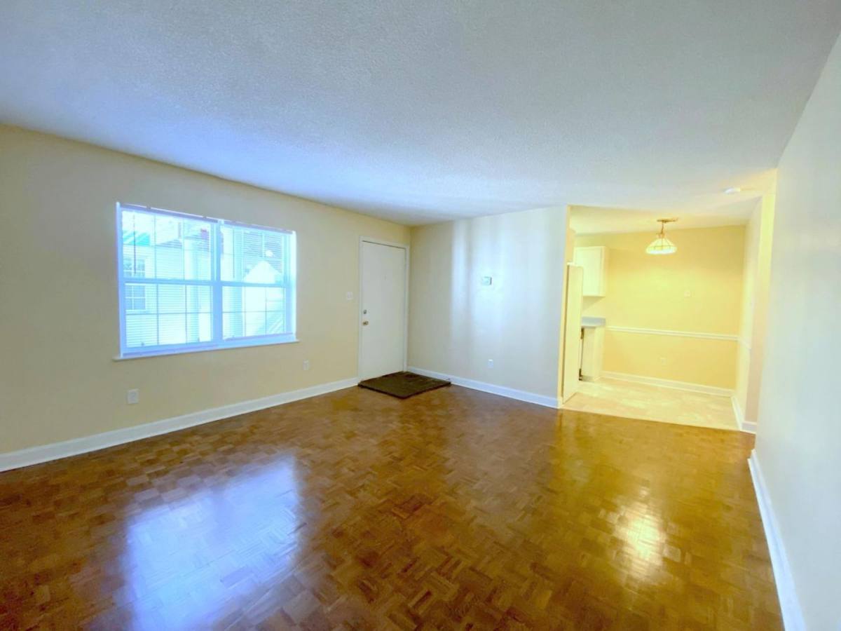 Apartment for rent at 519 Bluff Ave SW, Roanoke, VA 24016