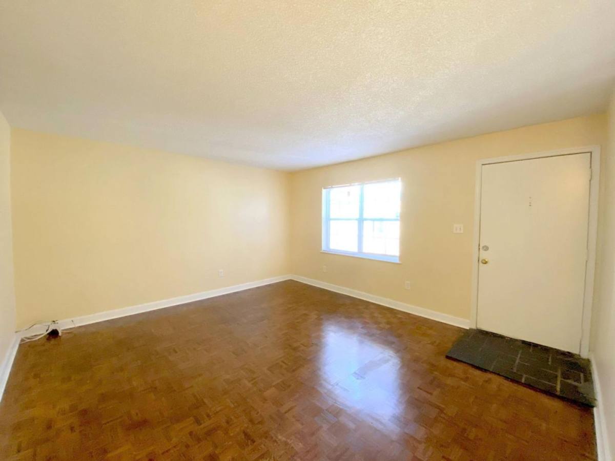 Apartment for rent at 519 Bluff Ave SW, Roanoke, VA 24016