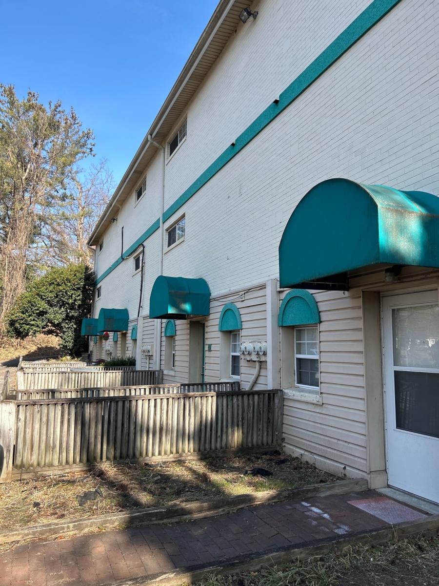 Apartment for rent at 519 Bluff Ave SW, Roanoke, VA 24016
