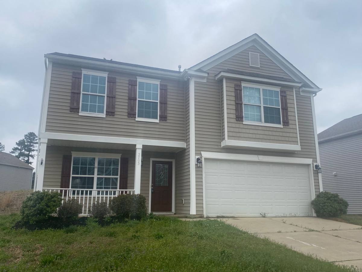 House for rent at 2703 Golden Rose Lane, Charlotte, NC 28216