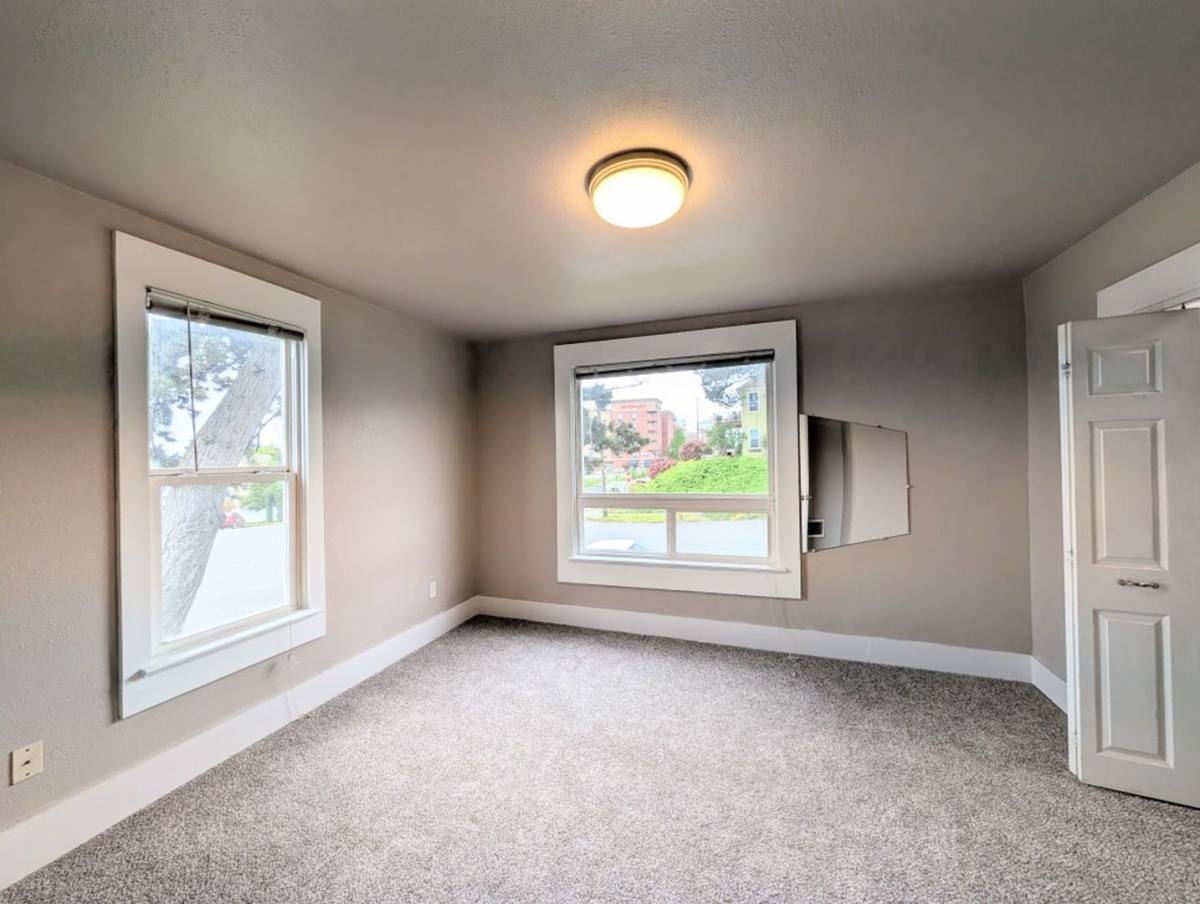 Apartment for rent at 1020 Wall St, Everett, WA 98201