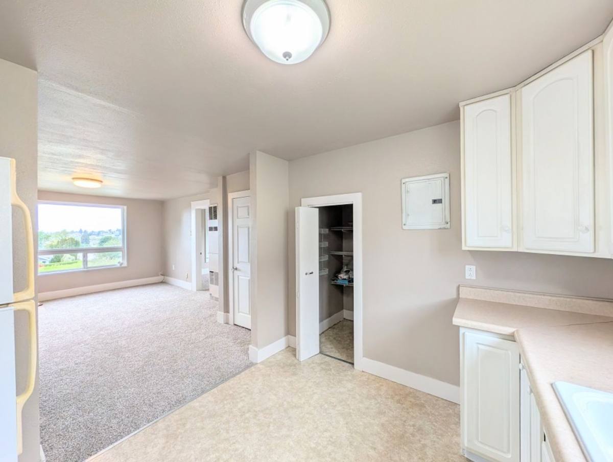 Apartment for rent at 1020 Wall St, Everett, WA 98201