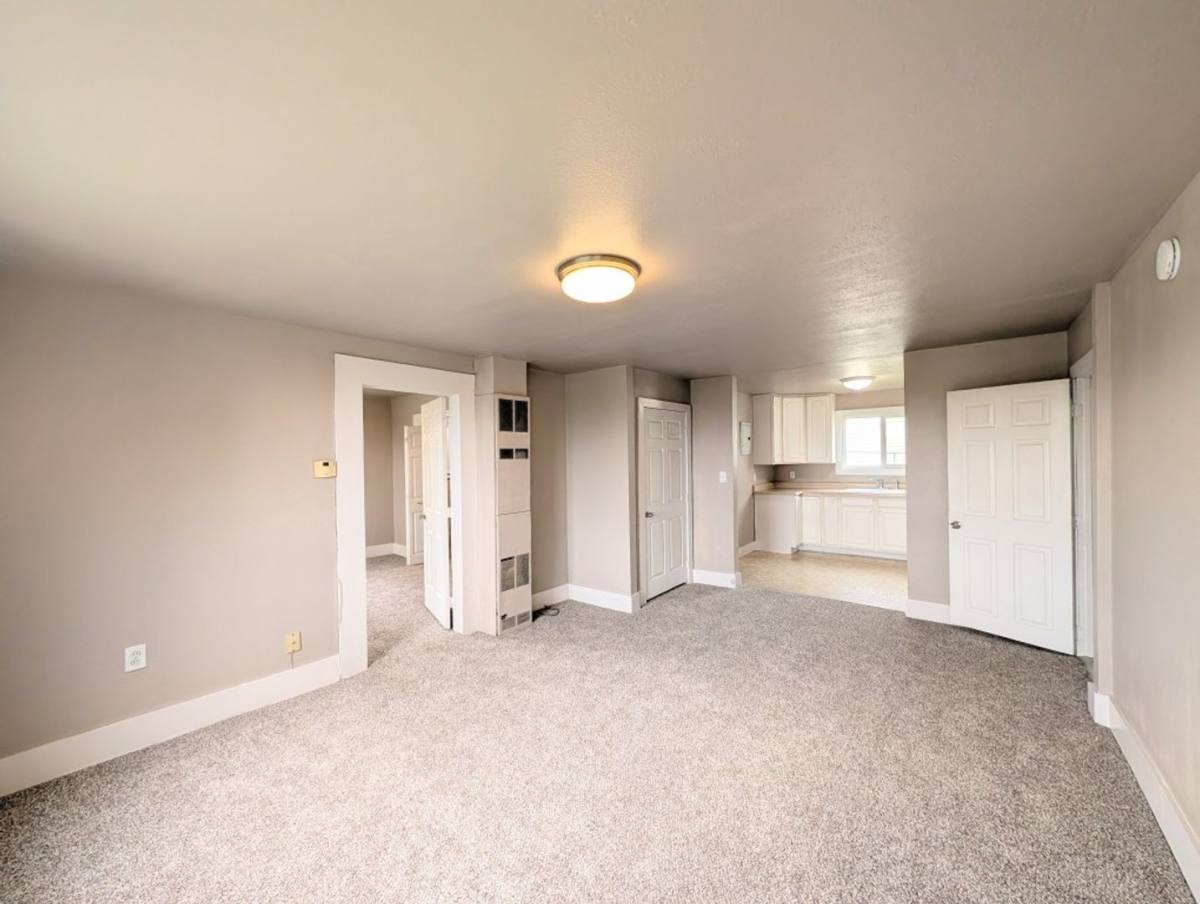 Apartment for rent at 1020 Wall St, Everett, WA 98201