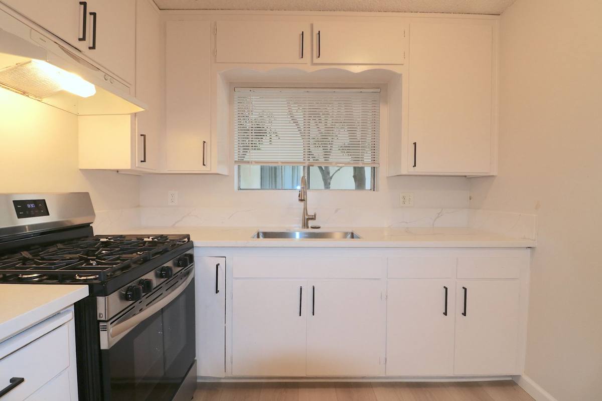 Apartment for rent at 5426-40 Lake Murray Blvd, La Mesa, CA 91942