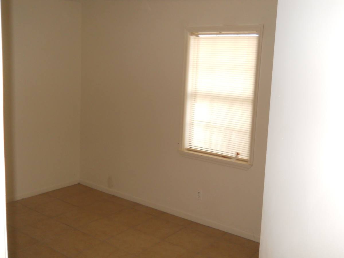 Apartment for rent at 3846 Manor Court, Valdosta, GA 31605