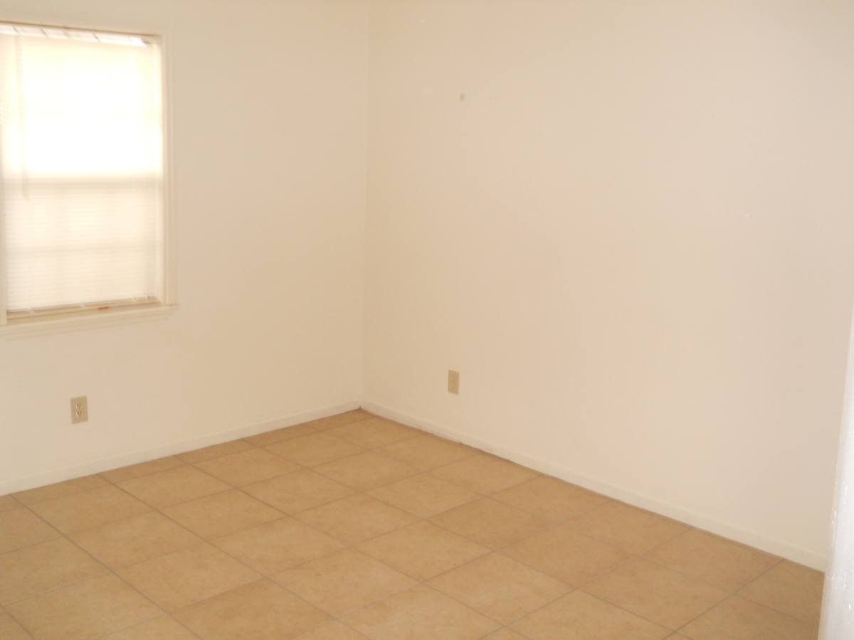 Apartment for rent at 3846 Manor Court, Valdosta, GA 31605
