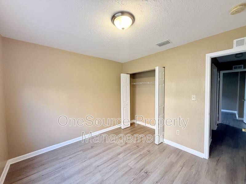 House for rent at 216 S Jackson St, Quincy, FL 32351