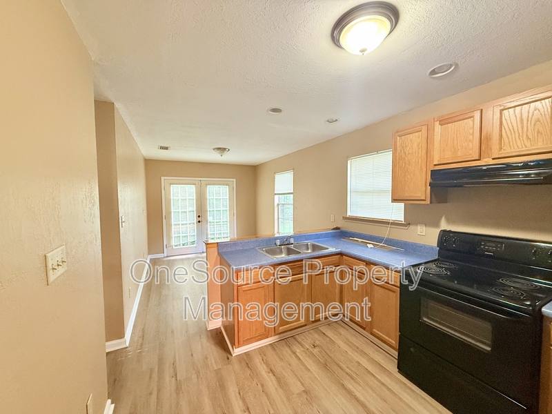House for rent at 216 S Jackson St, Quincy, FL 32351