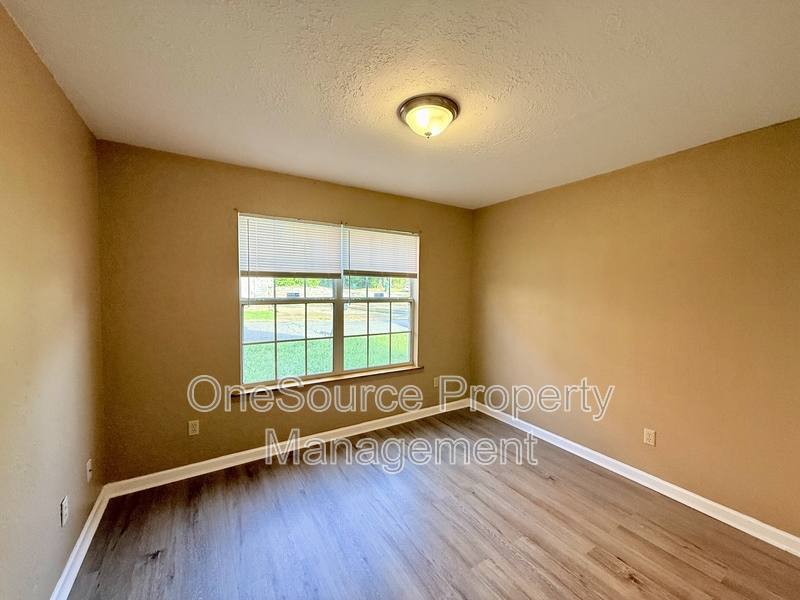 House for rent at 216 S Jackson St, Quincy, FL 32351