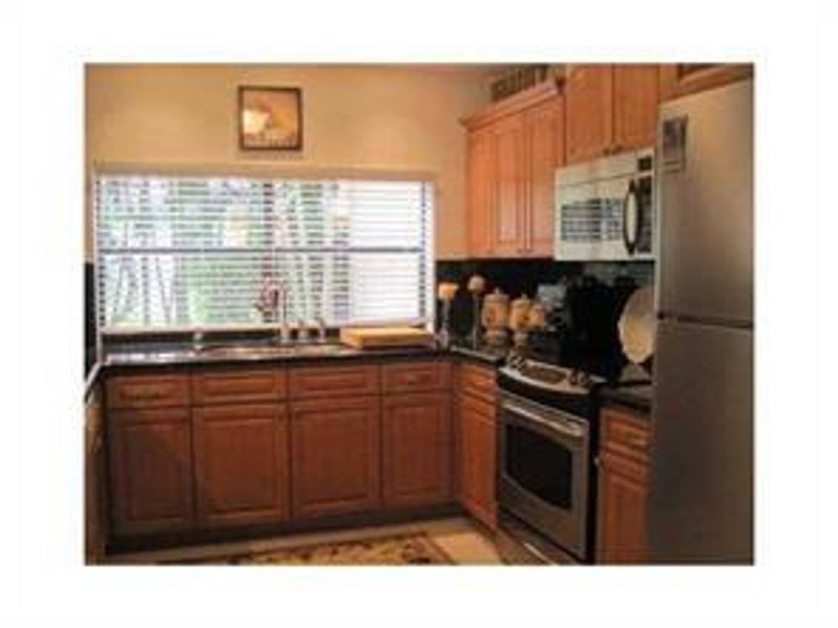 Townhouse for rent at 6115 Via Laguna, Boca Raton, FL 33433
