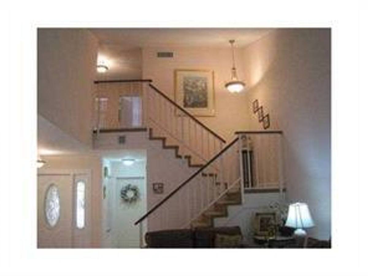 Townhouse for rent at 6115 Via Laguna, Boca Raton, FL 33433