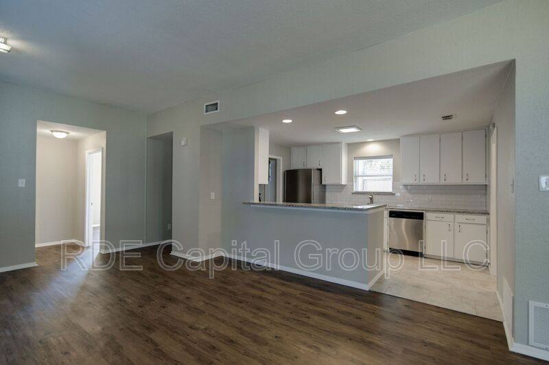 Apartment for rent at 3025 Sappington Place, Fort Worth, TX 76116