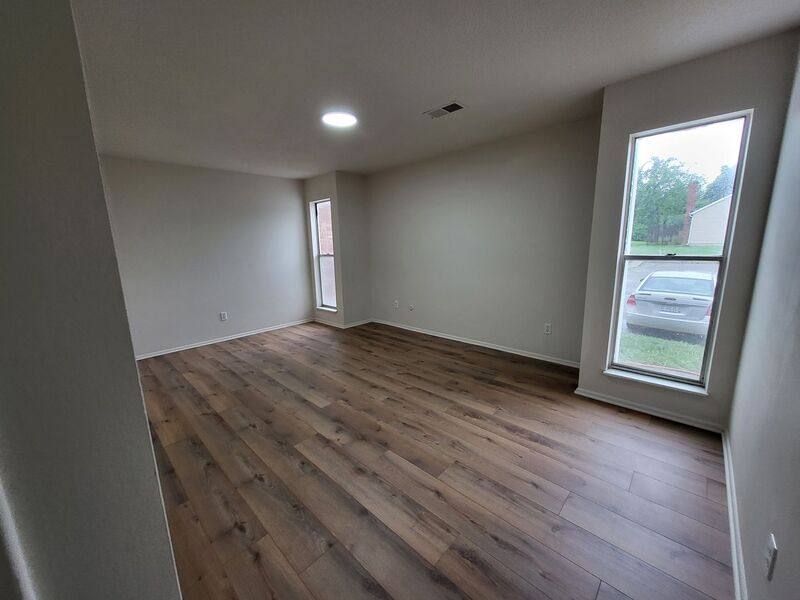 Apartment for rent at 11345 Calico Dr, Kansas City, MO 64137