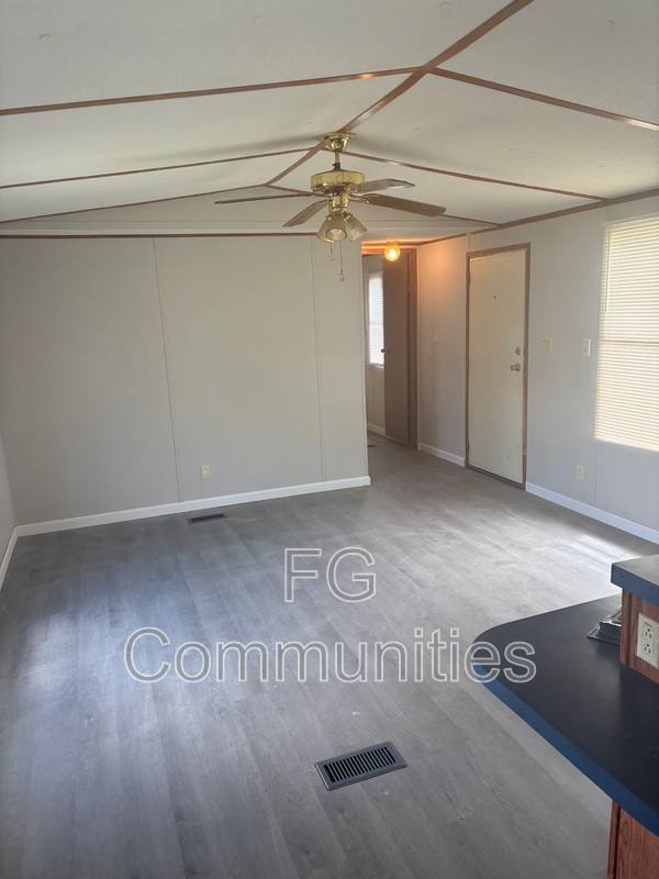 House for rent at 1726 Suburban Dr #25, Morganton, NC 28655