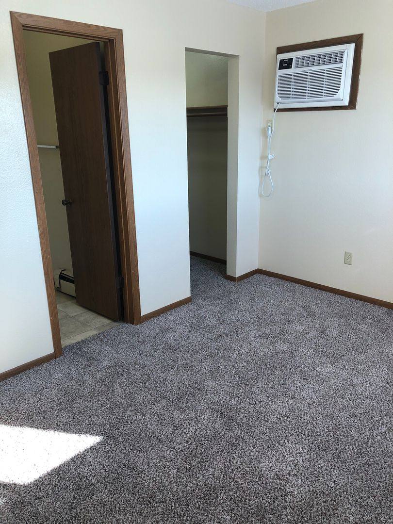 Apartment for rent at 1450-1540 44th St, Marion, IA 52302