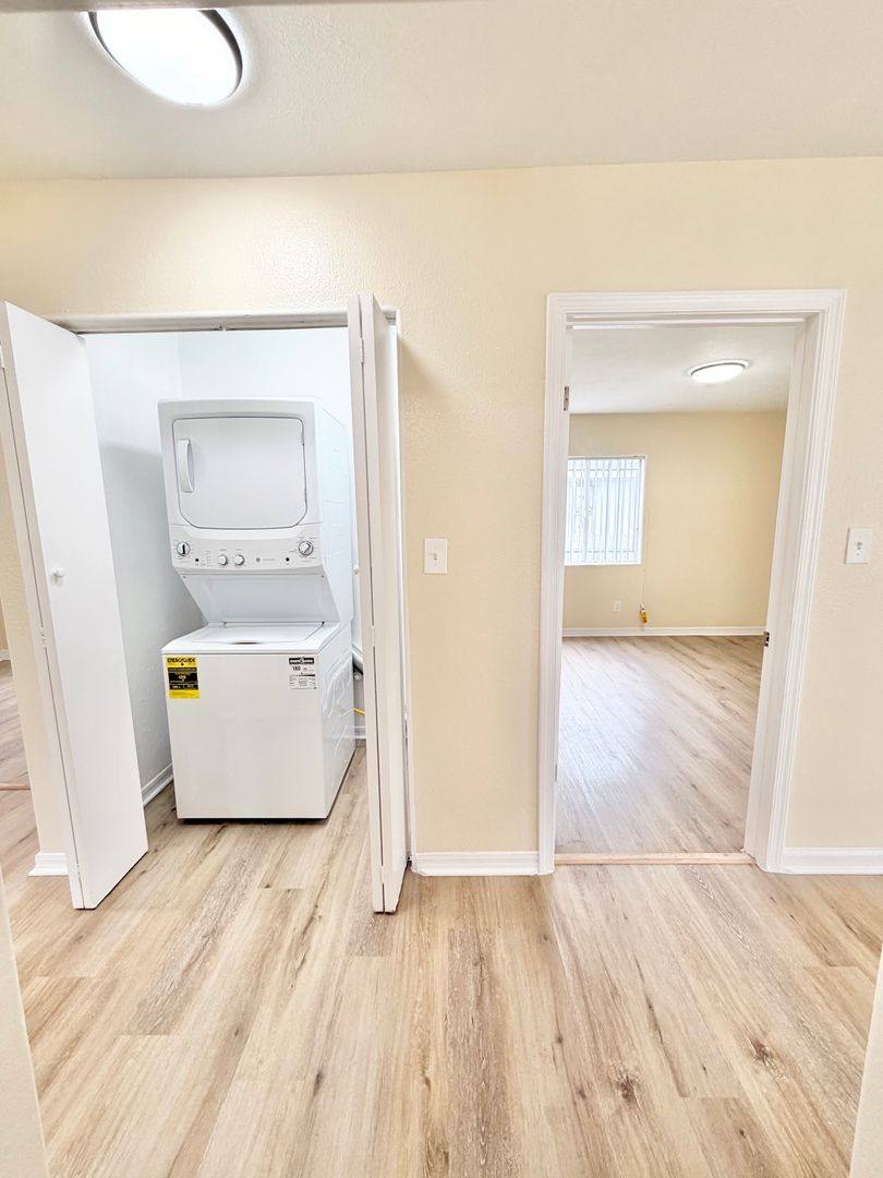 Apartment for rent at 138 W 93rd St, Los Angeles, CA 90003