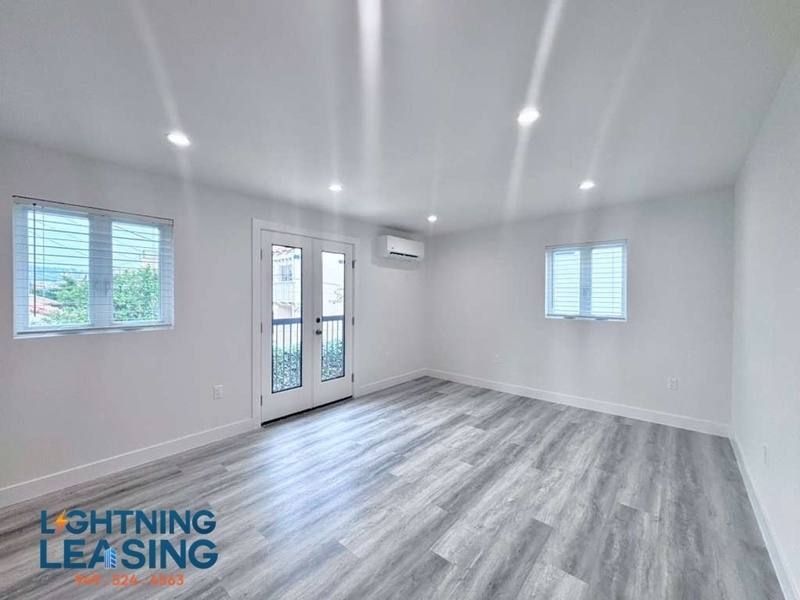 Apartment for rent at 315-317 N Detroit St #313 1 2, Los Angeles, CA 90036