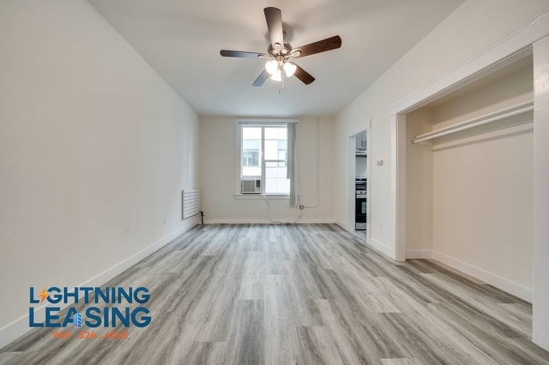 Apartment for rent at 341 S Alvarado St #505, Los Angeles, CA 90057