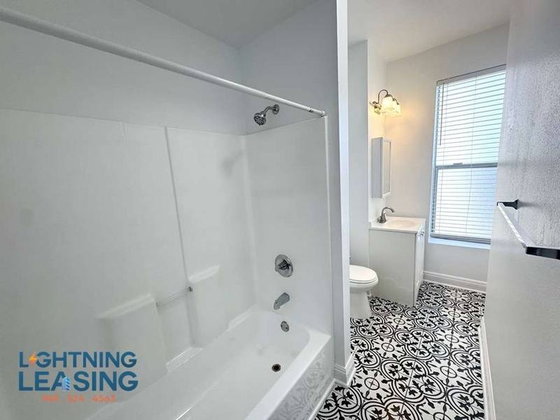 Apartment for rent at 915 Carondelet St #306, Los Angeles, CA 90006