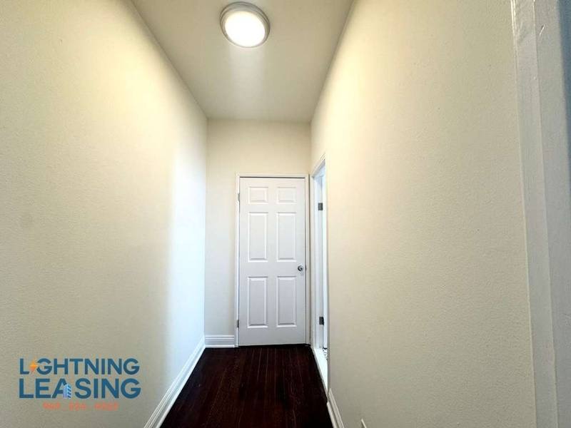 Apartment for rent at 915 Carondelet St #306, Los Angeles, CA 90006
