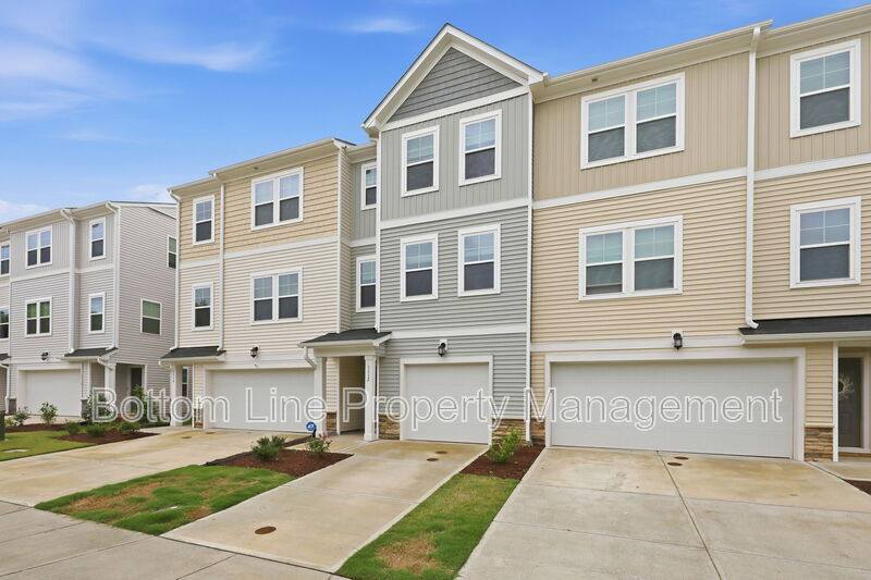 Townhouse for rent at 1112 Lily Loch Way, Durham, NC 27703