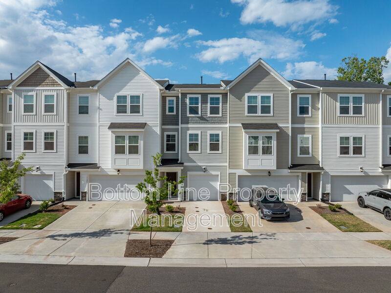Townhouse for rent at 1112 Lily Loch Way, Durham, NC 27703